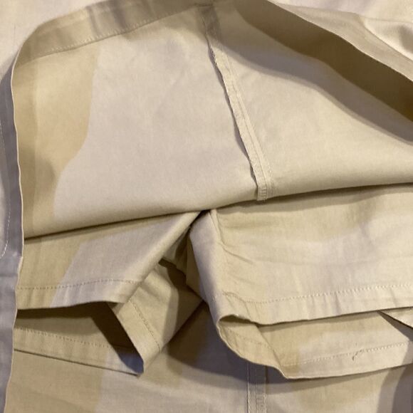 Croft & barrow Women’s skirt size 6 petite ( Built in shorts) - Picture 3 of 3